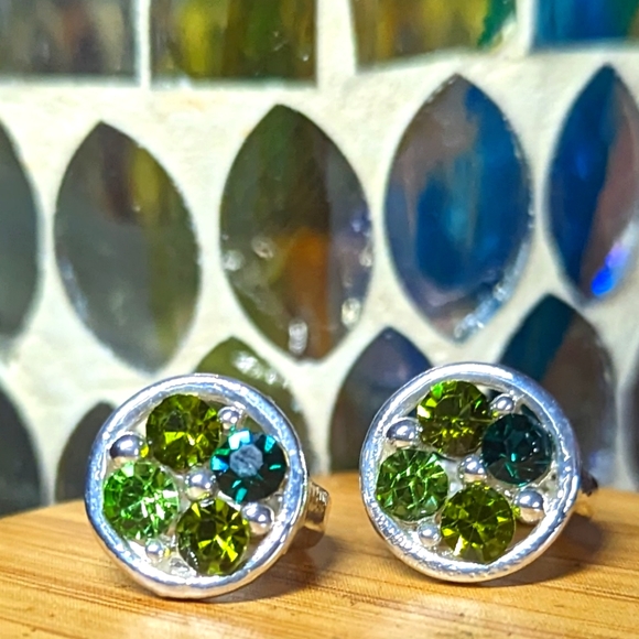 Peridot Huggies 💚 Green Mini Hoop Earrings Silver - Picture 5 of 8